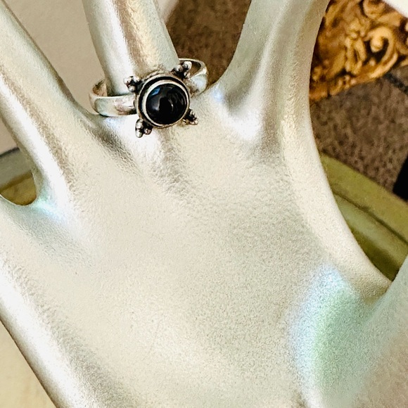 Vintage Sterling Silver Garnet Ring - Picture 1 of 10